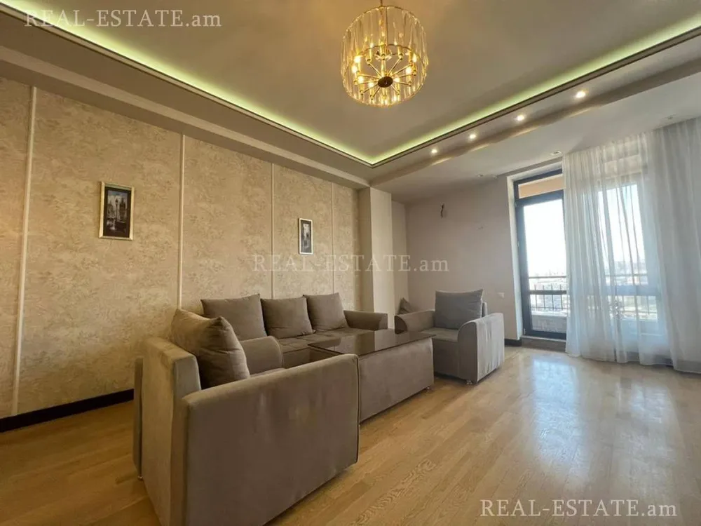 Real estate Center, Sayat-Nova Ave