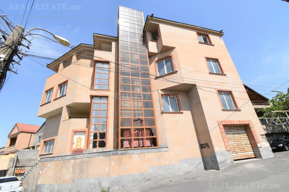 Անշարժ գույք Կենտրոն, Պրահայի փողոց