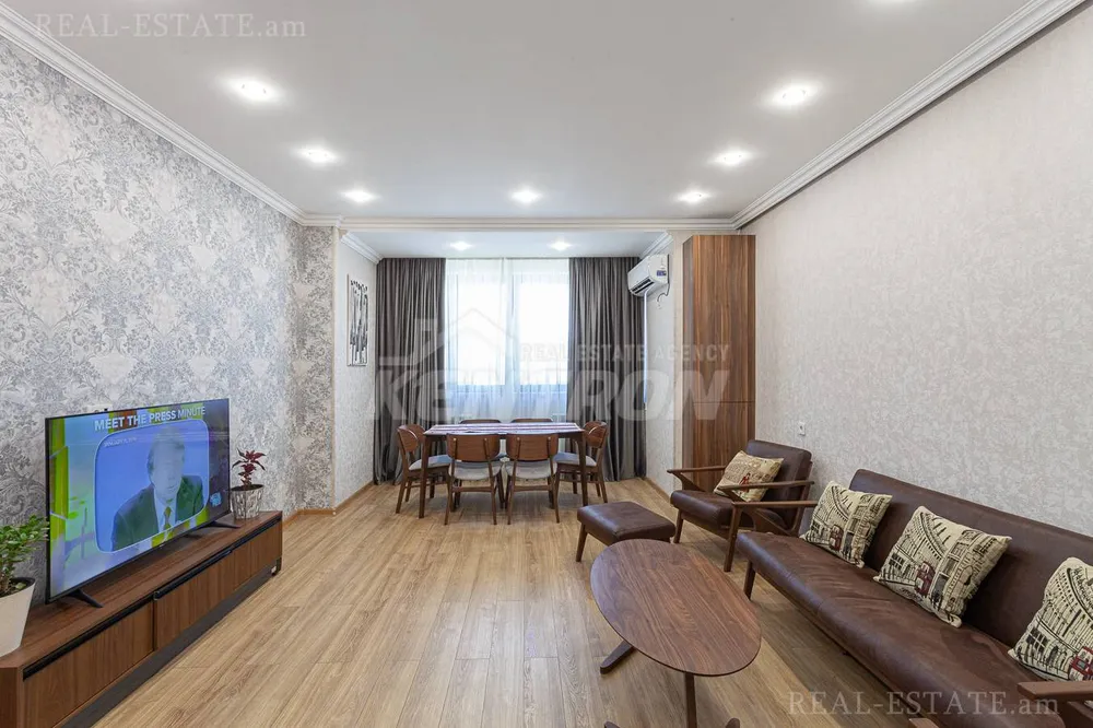 Real estate Center, Teryan street