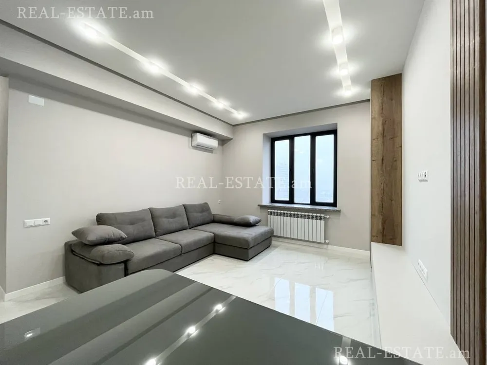 Real estate Center, Argishti St