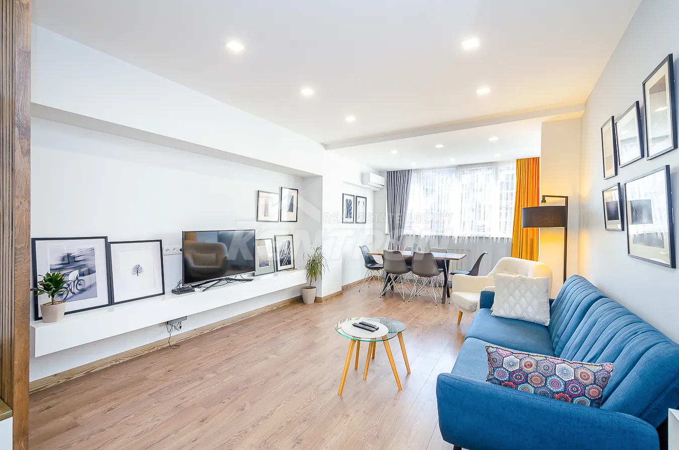 3 սենյականոց բնակարանի վաճառք Կենտրոն, Մաշտոցի պող Kentron Real Estate