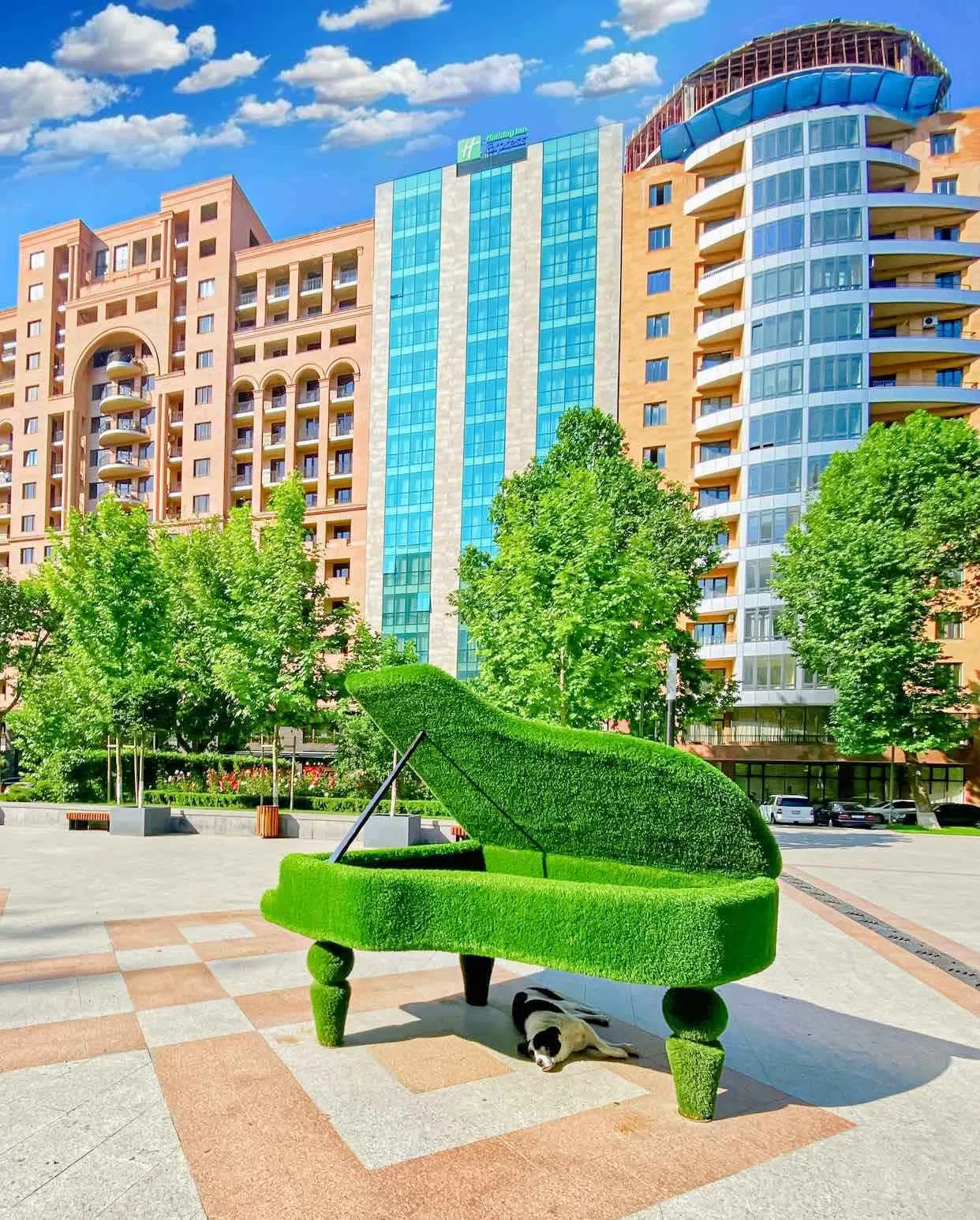 Продается 3 комнатная квартира Центр, Арам ул Kentron Real Estate