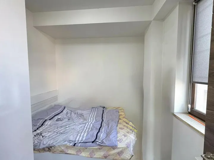 slide 1075970
