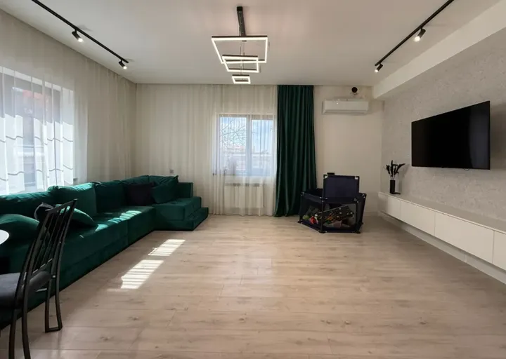 slider 1268078