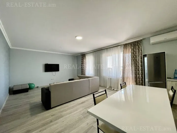 Real estate Qanaqer-Zeytun, Varshavyan St