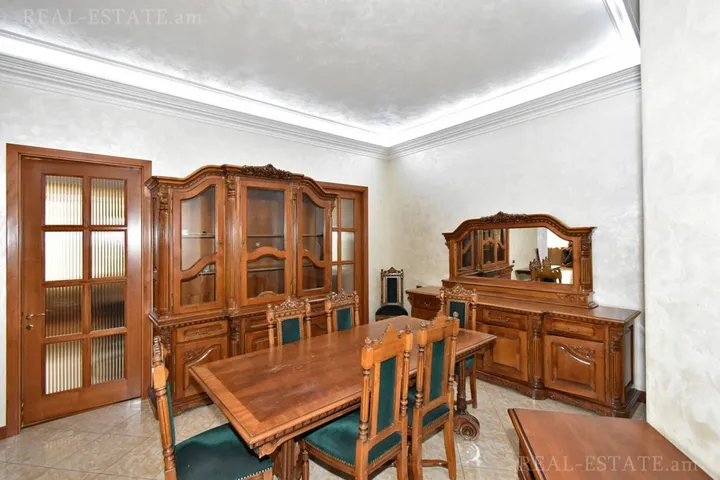 Real estate Center, Abovyan St