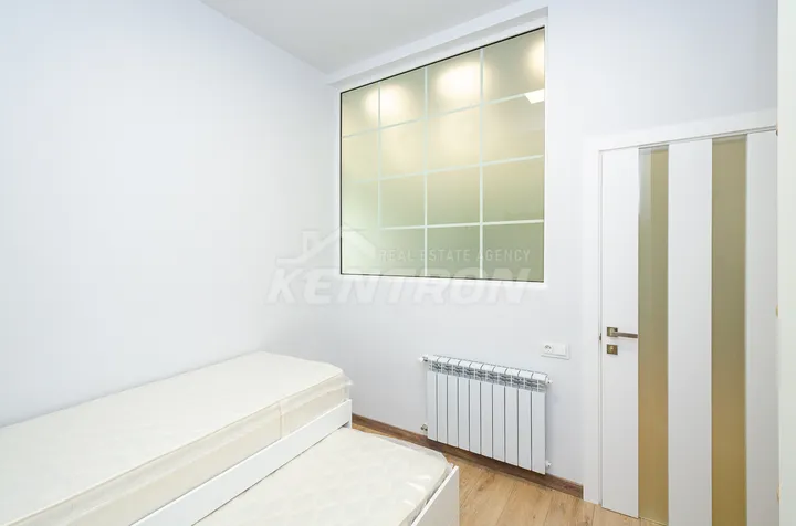 slide 1023470