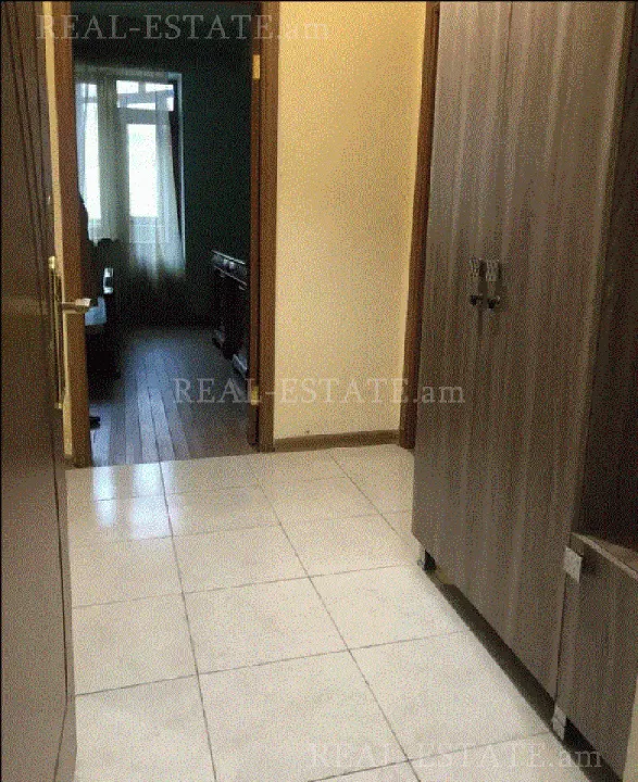 Real estate Center, Argishti St