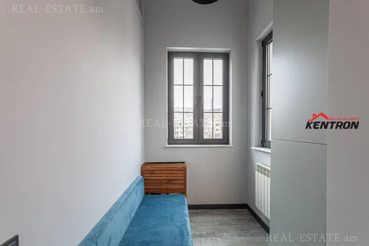 slide 739480
