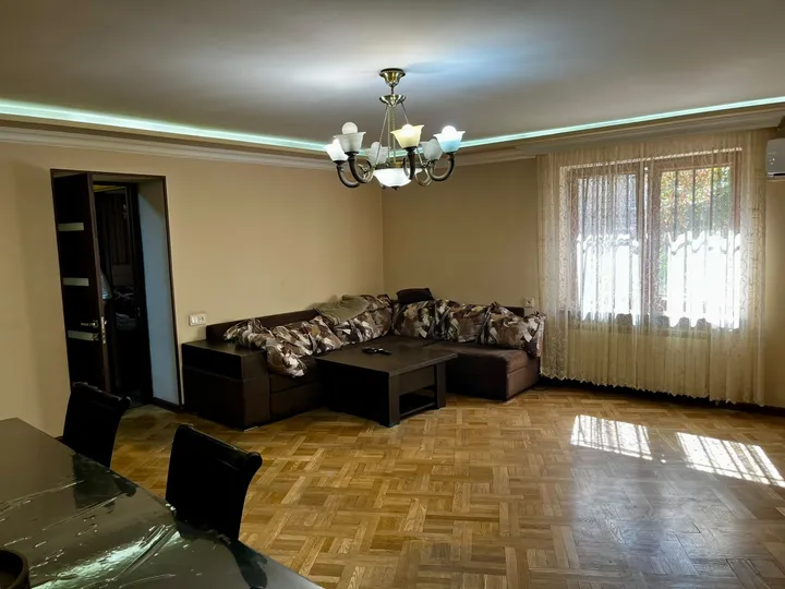 slider 1366461