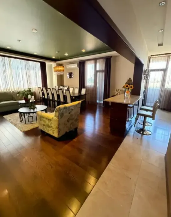 slider 1367209