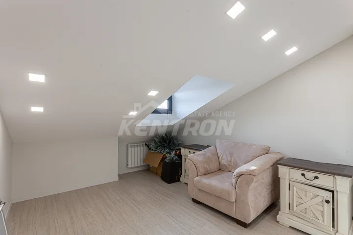slide 1006701