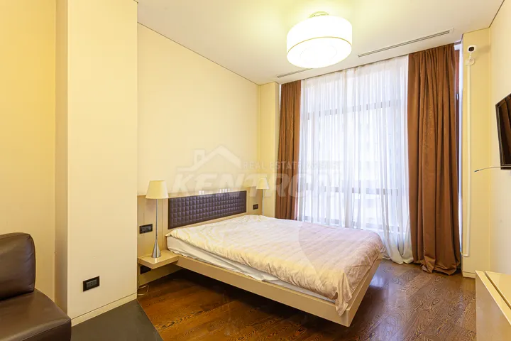 slide 1070908