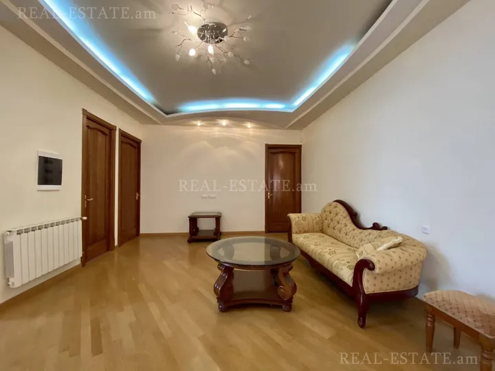 Real estate Ptghni, Verin Ptghni