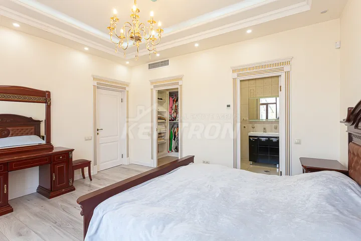 slide 921049