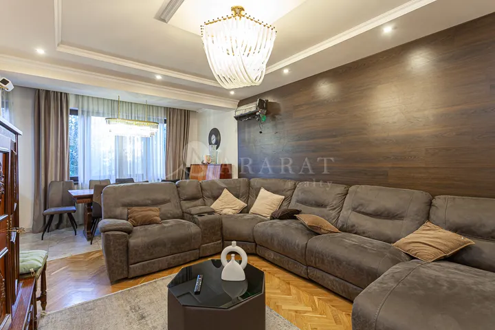 slider 1373981