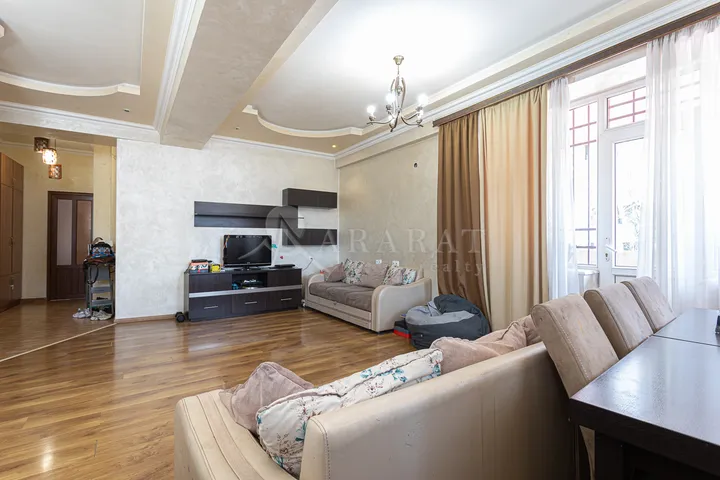 slider 1081619